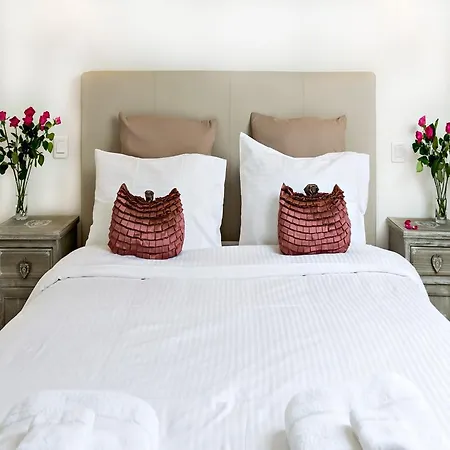 Sunlight Properties - Jasmin - Central 1 Bed, Just Off Place Massena
