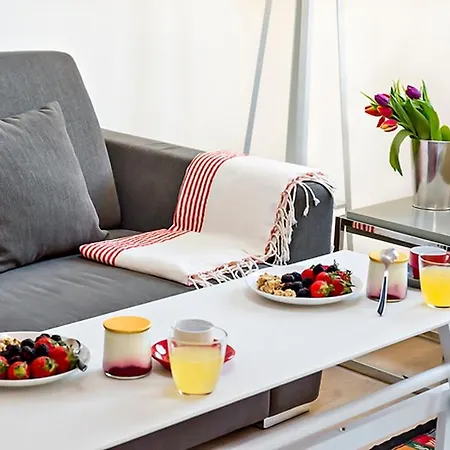 Sunlight Properties - Jasmin - Central 1 Bed, Just Off Place Massena
